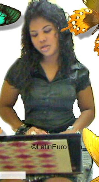 Date this georgeous Dominican Republic girl Arisbely from Nagua DO235