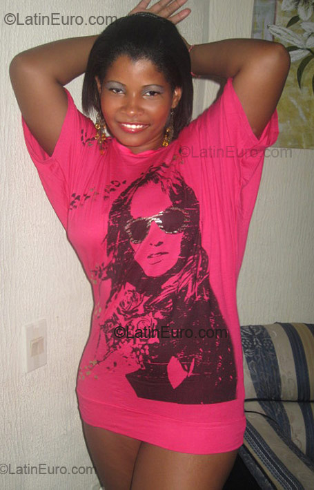 Date this exotic Colombia girl Emerita from Cali CO267