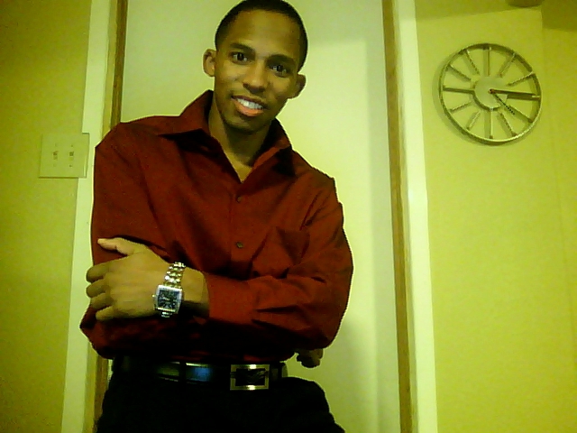 Date this young United States man Omari from Sacramento US855