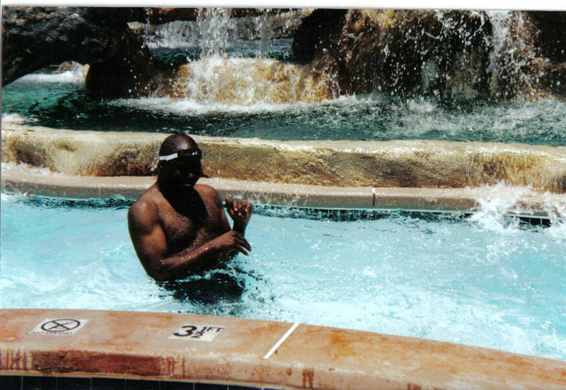 Date this delightful United States man Lamont from Cleveland US962