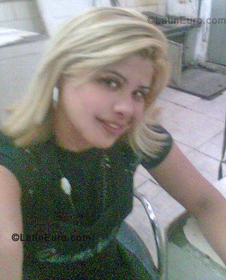 Date this happy Brazil girl Monique from Sao Goncalo BR4177