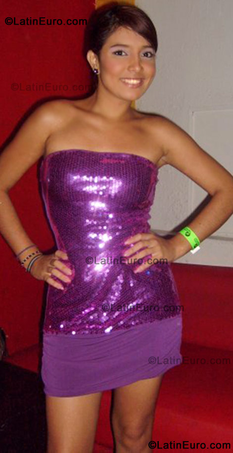 Date this passionate Colombia girl Laura Vanessa from Barranquilla CO367