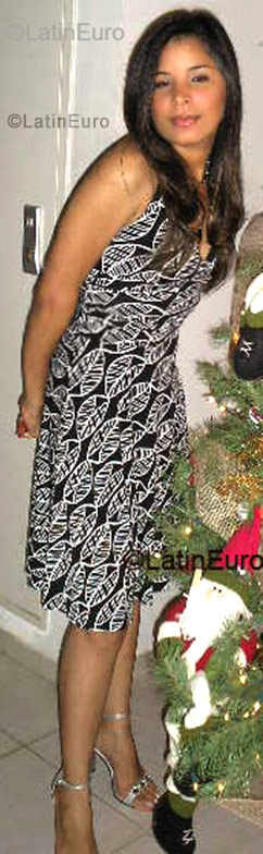 Date this good-looking Dominican Republic girl Ircania from La Vega DO486