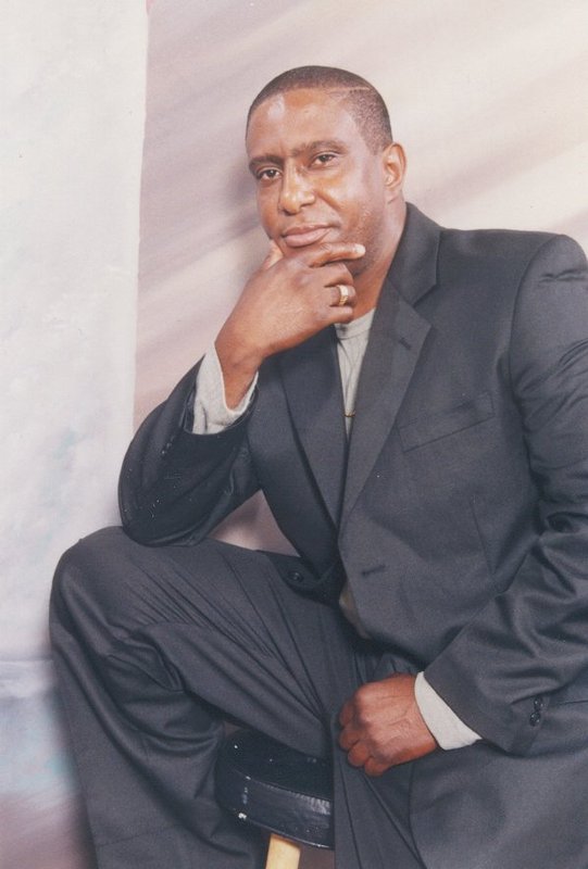 Date this stunning United States man Anderson from Lauderhill US1456