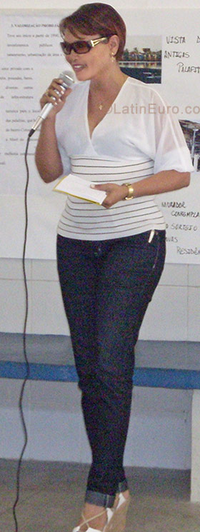 Date this athletic Brazil girl Naedja from Aracaju BR733