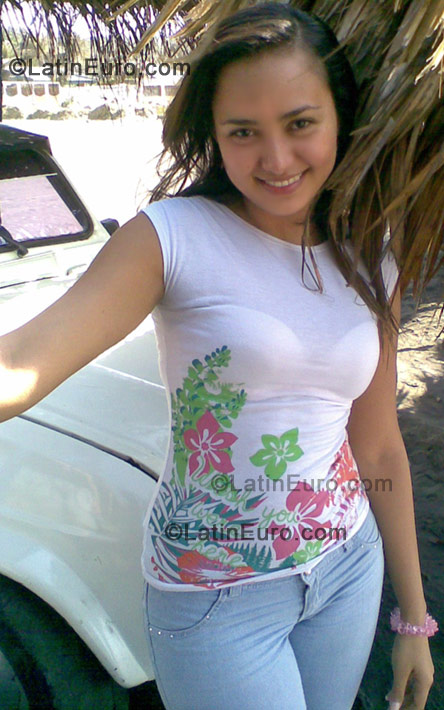 Date this beautiful Colombia girl Johanna from Barranquilla CO532