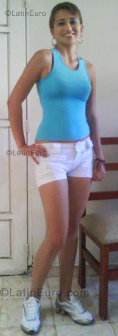 Date this lovely Colombia girl Leydi from Aranjuez CO542