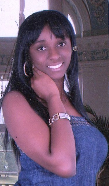 Date this foxy Colombia girl Tati from Cali CO549