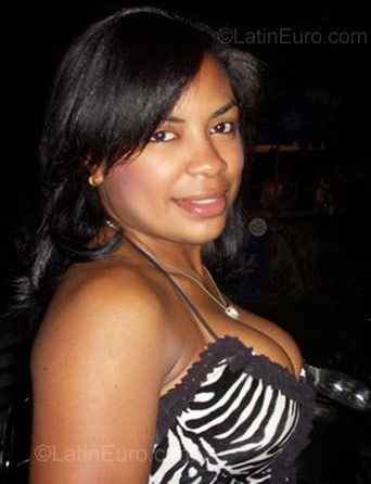 Date this nice looking Dominican Republic girl Olga Lorena from San Pedro De Macoris DO620