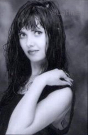 Date this good-looking Brazil girl Ariadna from Ponta Grossa BR827