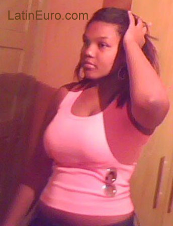 Date this stunning Brazil girl Natlia from Rio De Janeiro BR865