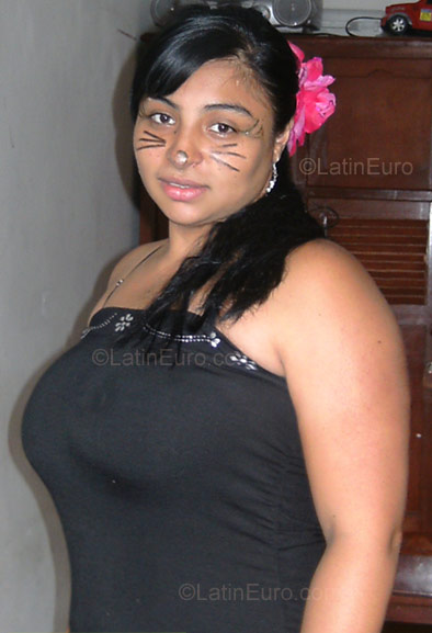 Date this lovely Colombia girl Tatiana from Medellin CO620