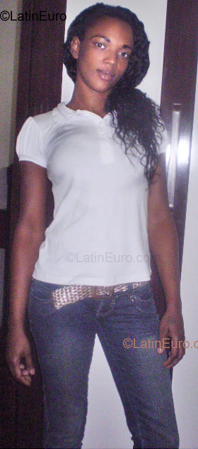 Date this hard body Brazil girl Janaina from Rio Bonito BR915