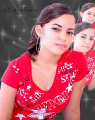 Date this fun Dominican Republic girl Dennys from Santiago DO704