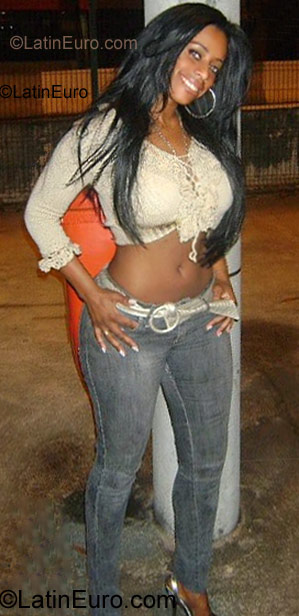 Date this athletic Brazil girl Preta from Rio De Janeiro BR940