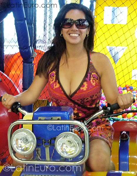 Date this foxy Colombia girl Sandra from Manizales CO666