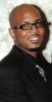 Date this beautiful United States man Brian from Arlington US2060