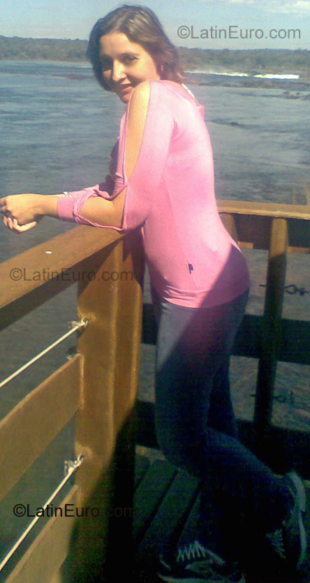 Date this charming Brazil girl Ana Paula from Foz Do Iguacu BR993