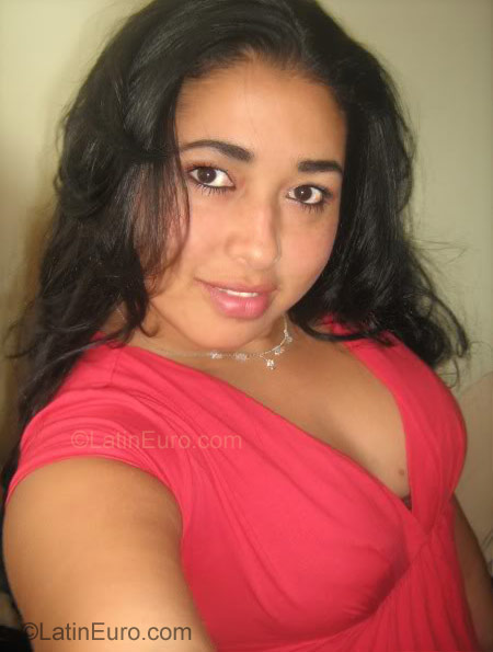 Date this tall Colombia girl Vicky Johanna from Soledad CO742