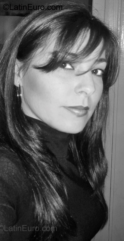 Date this georgeous Brazil girl Fabi from Porto Alegre BR1061