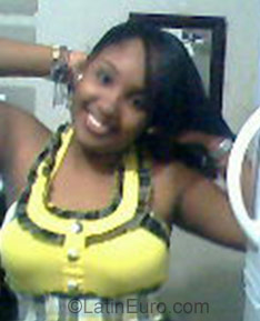 Date this sultry Dominican Republic girl Estefany from Santo Domingo DO872