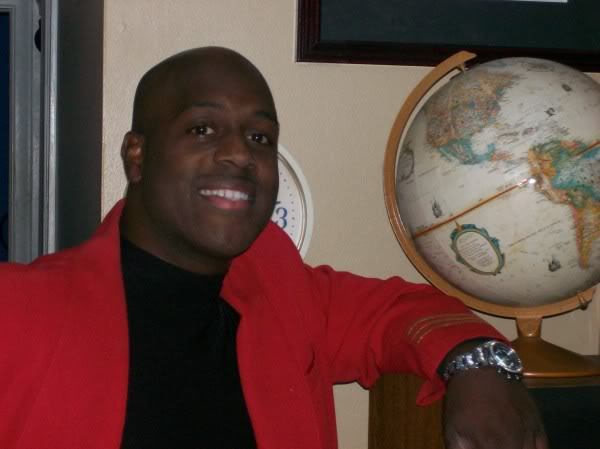 Date this pretty United States man DR BRUCE DEVLON from Flint US2459