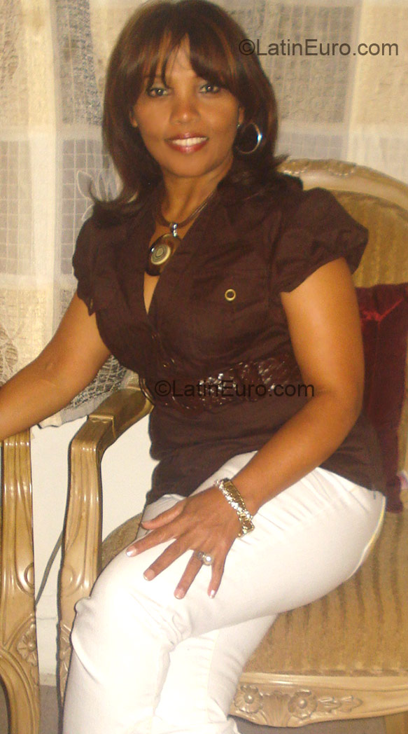 Date this fun Dominican Republic girl Eunice from Santo Domingo DO904