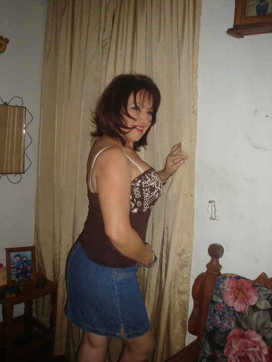 Date this tall Colombia girl Danna from Cali CO821