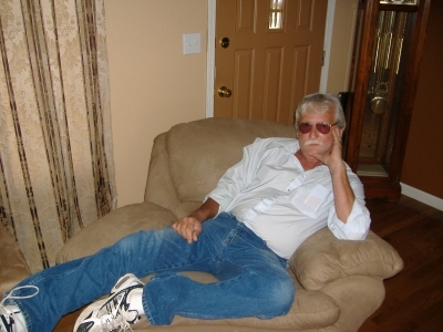 Date this tall United States man Lee from Dixon US2582