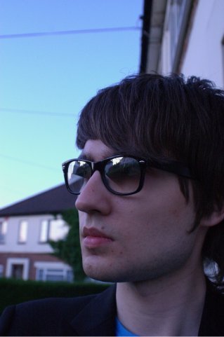 Date this lovely United Kingdom man Britdrums from London GB158