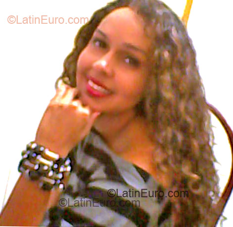Date this hot Colombia girl Nasly Patricia from Barrancabermeja CO935