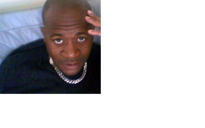 Date this athletic United Kingdom man Ianlikesthem1s from London GB166