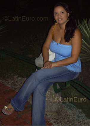 Date this voluptuous Colombia girl Jenny Paola from Cartagena CO1002
