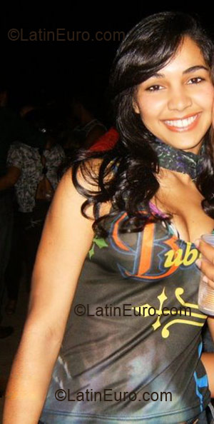 Date this happy Brazil girl Monica from Montes Claros BR1360