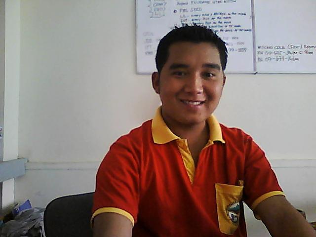 Date this fun Philippines man Gaya from Lake Sebu PH141