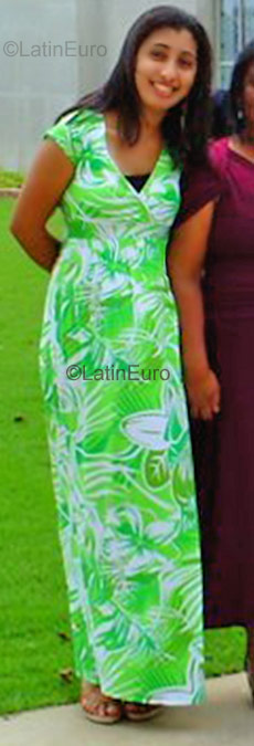 Date this attractive Brazil girl Vivian Cristina from Rio De Janeiro BR1395