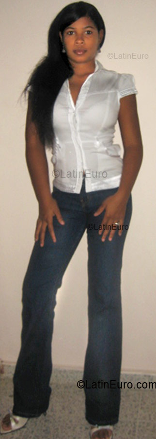 Date this passionate Dominican Republic girl Nelsi from Santiago DO1242