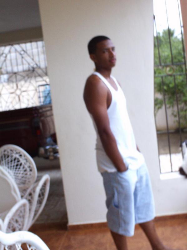 Date this hot Dominican Republic man Dewin from Santo Domingo DO1287