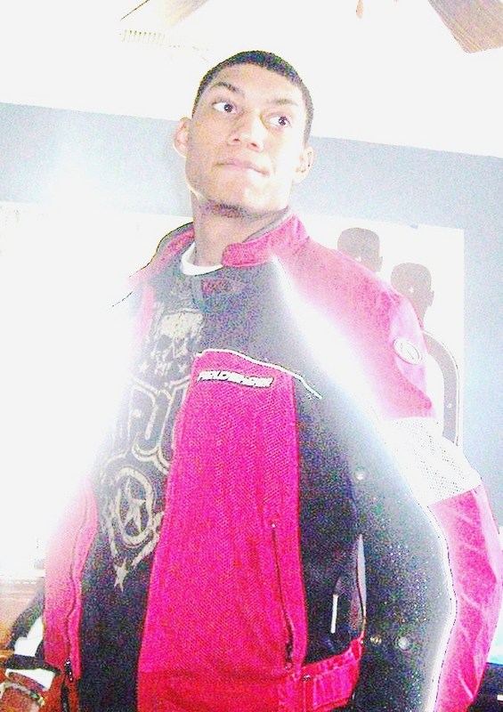 Date this tall United States man Aaron from Wake Forest US3433