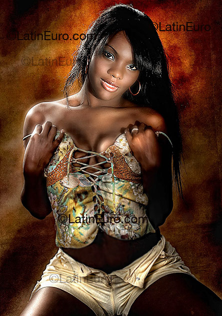 Date this passionate Colombia girl Ingrid Yulieht from Cali CO1251