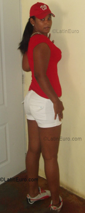 Date this exotic Dominican Republic girl Yaniris from Dajabon DO1364