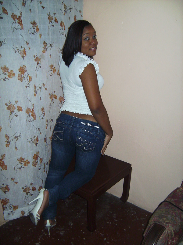 Date this exotic Dominican Republic girl Imf595 from Santo Domingo DO1502