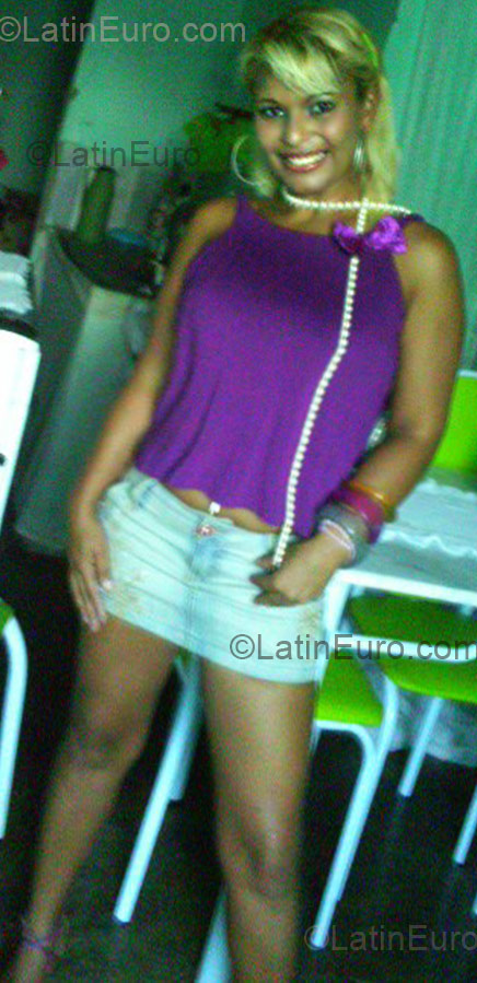 Date this voluptuous Brazil girl Fracisca Maria from Potengi BR1627