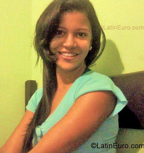 Date this tall Brazil girl JulianaCruz from Arraiail Do Cabo BR1628