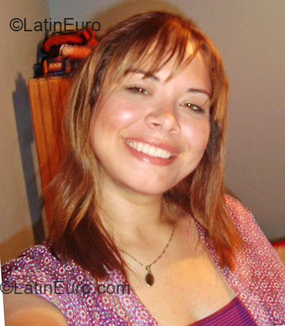 Date this cute Colombia girl Diana from Cali CO1378