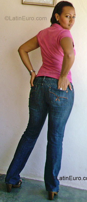 Date this funny Dominican Republic girl Rosa from La Romana DO1590