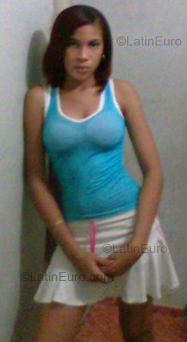 Date this passionate Dominican Republic girl Miguelina from Santo Domingo DO1728