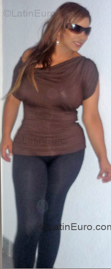 Date this funny Colombia girl Angela from Fusagasuga CO1541