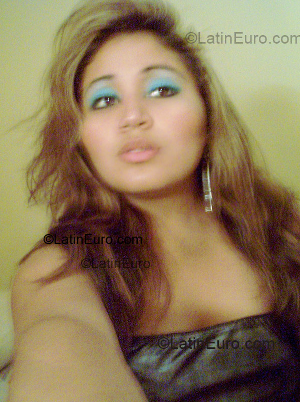 Date this attractive Peru girl Carolina from Lima PE126