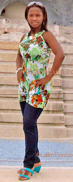 Date this young Colombia girl Sandra Milena from Cali CO1577